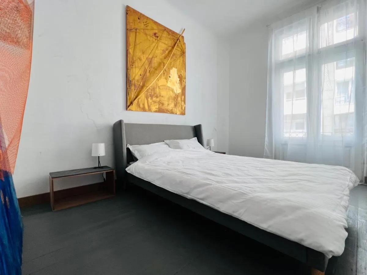 Sada Art Gallery Apartment Bukarest Románia